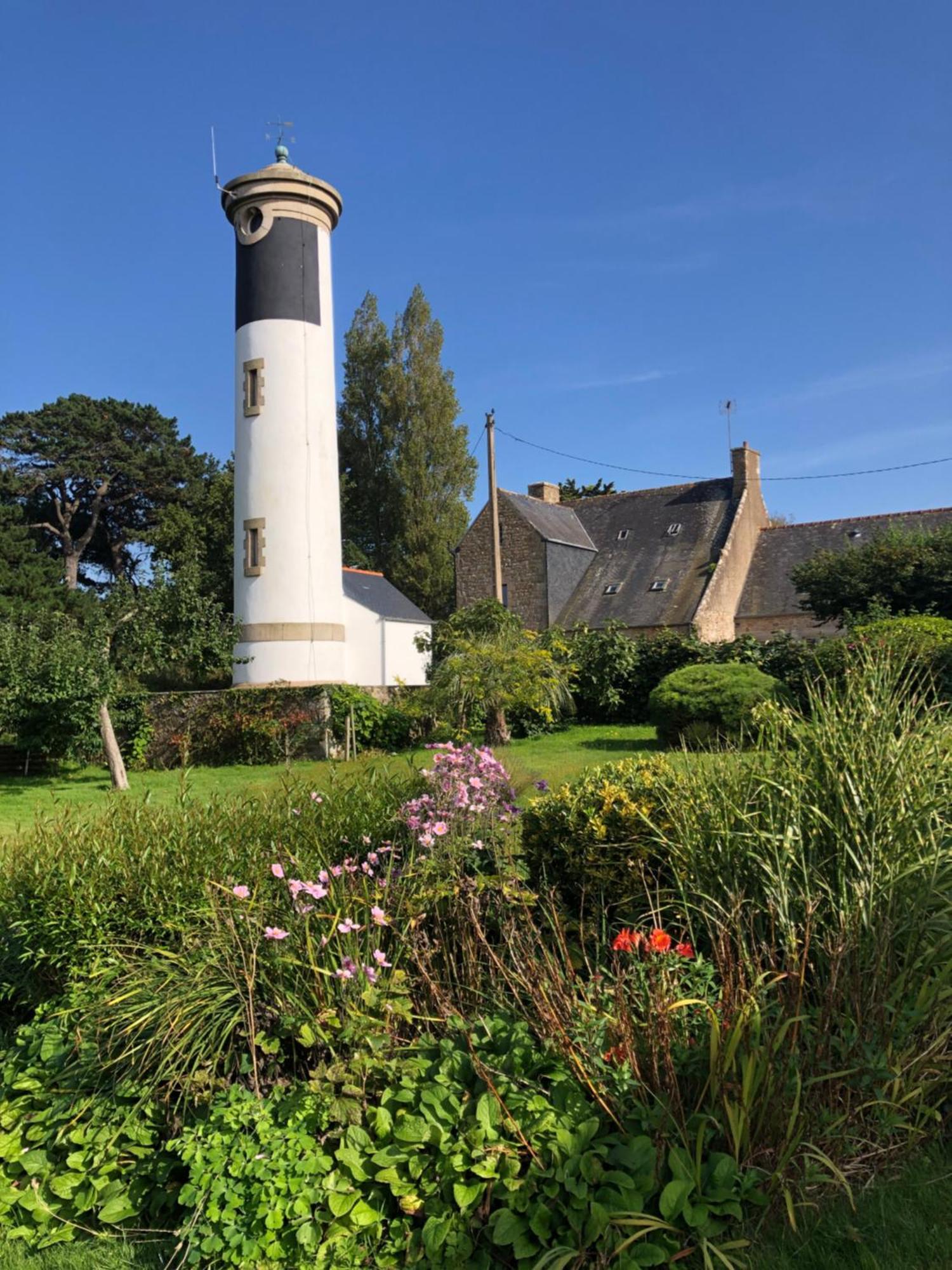 Les Ecolodges Sous Le Phare Louannec Exterior foto