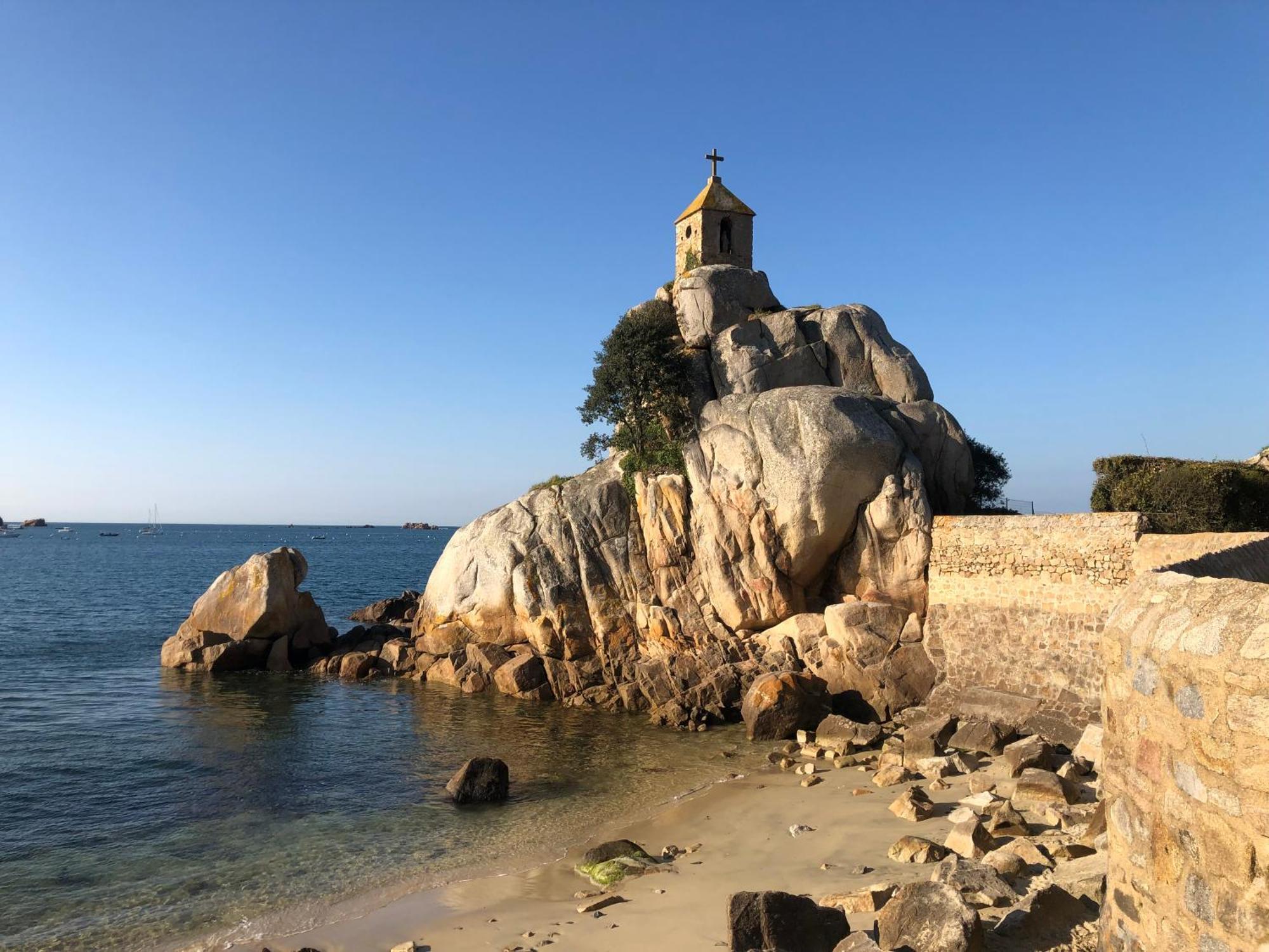 Les Ecolodges Sous Le Phare Louannec Exterior foto